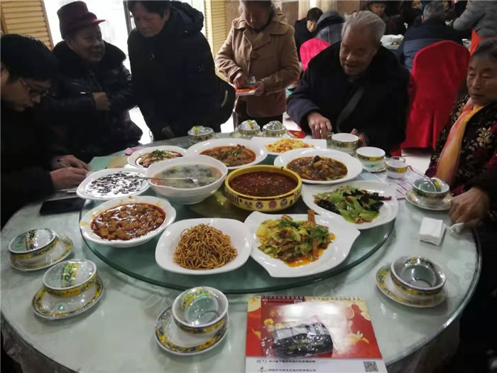 綿陽中旅假日旅行社(省青綿陽分社)今天在永新皂角鋪西華苑度假村召開迎春聯(lián)誼會